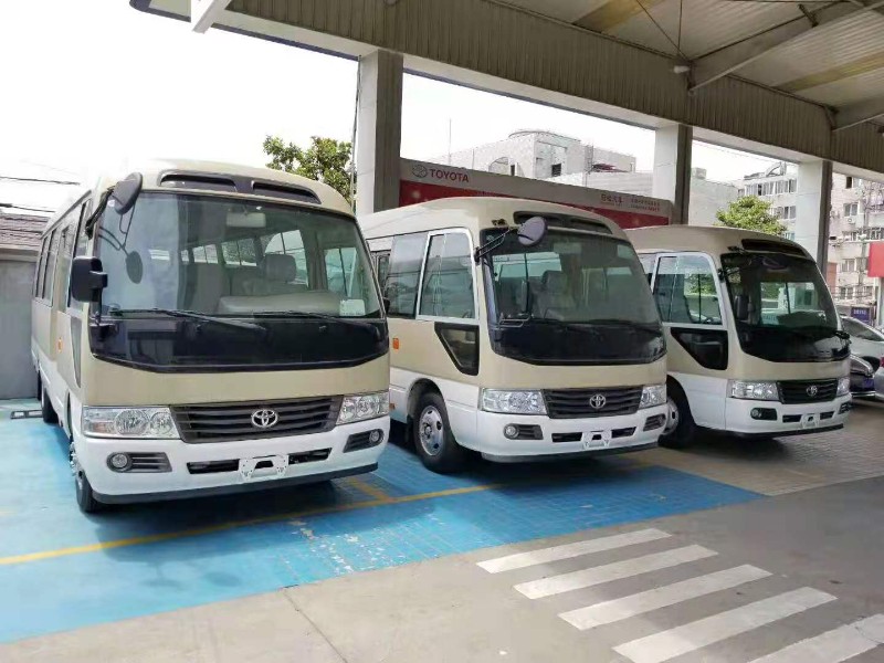 提供企业班车旅游包车机场接送会展会务包车